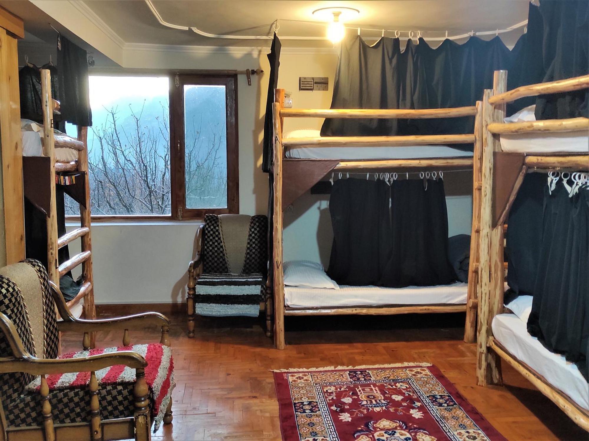 The Hideout - Hiraeth Hostel - Manali (Himachal Pradesh) — Photos 3